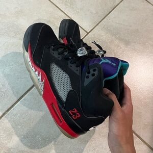 FIRE RED GRAPE JORDAN 5s SIZE 9